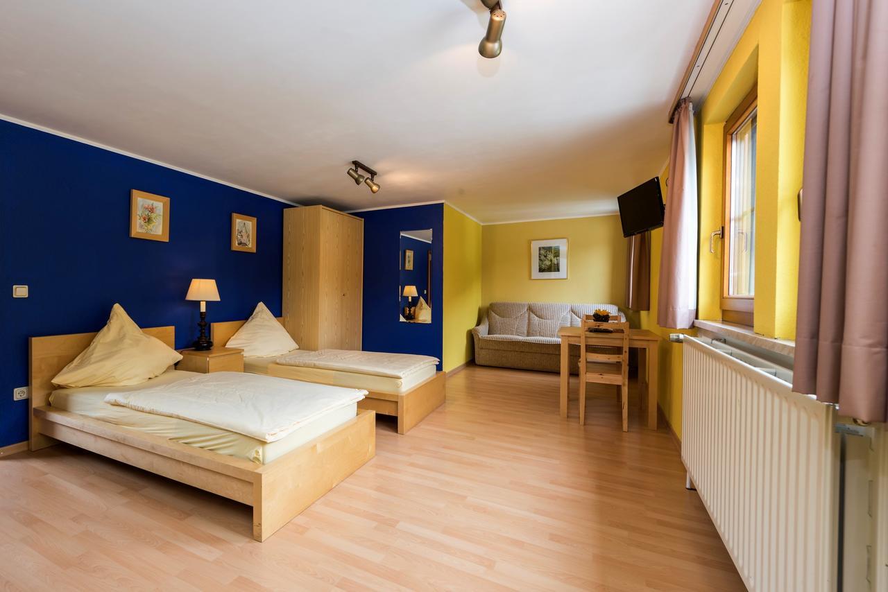 Camping De L'Our Appartements Vianden Bagian luar foto