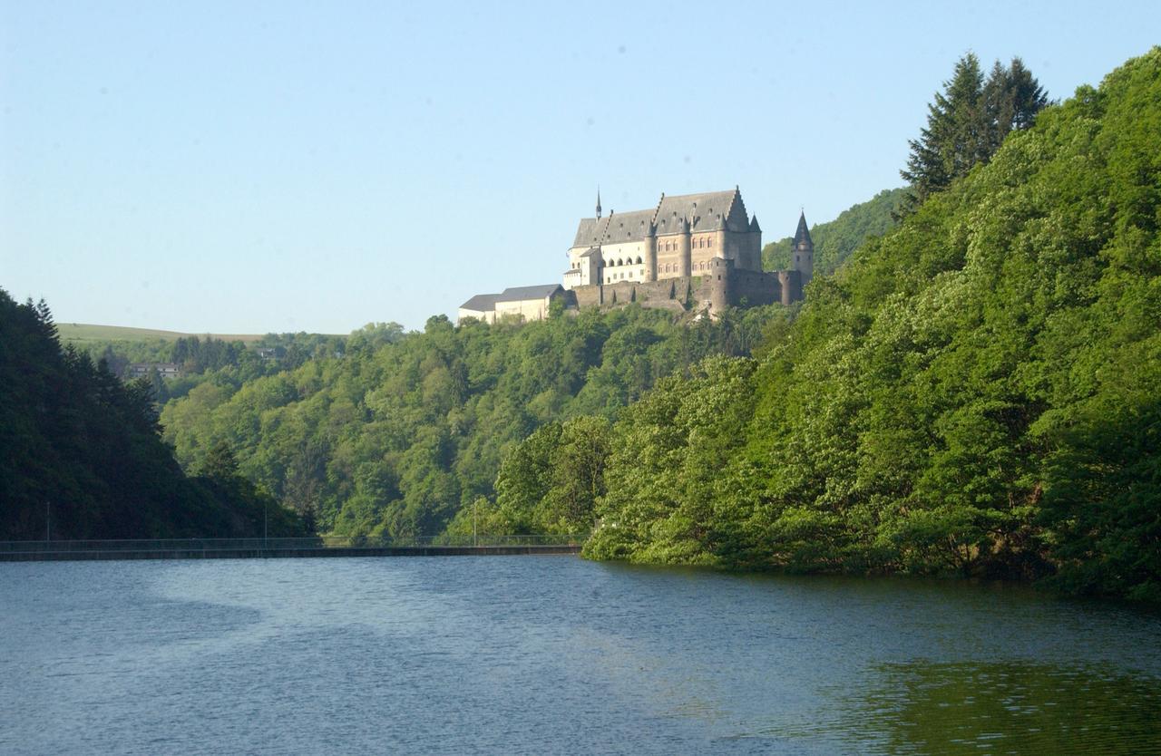 Camping De L'Our Appartements Vianden Bagian luar foto